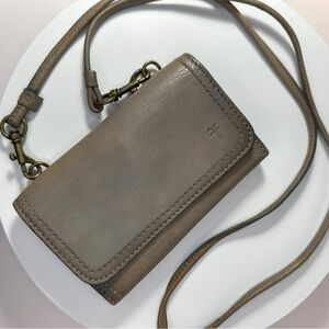 FRYE Genuine Leather Tri-Fold Crossbody Wallet with Removable Straps